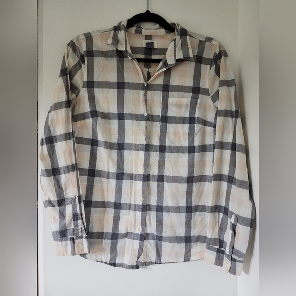 Old Navy button down plaid shirt. White, dark gray, and peach. Medium - Picture 6 of 10